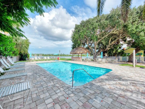 Lovely Siesta Key Condo with Great Amenities