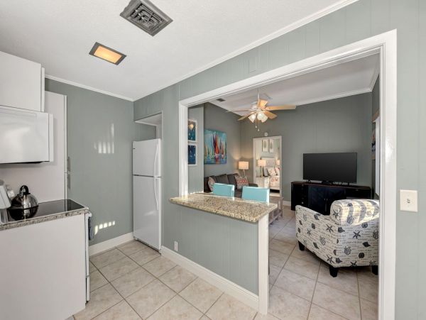 Lovely Siesta Key Condo with Great Amenities