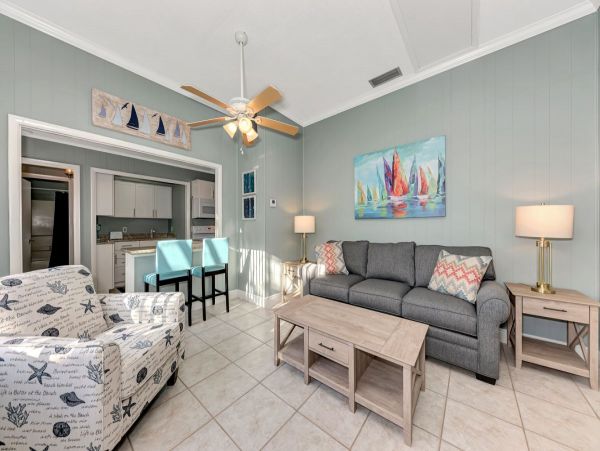 Lovely Siesta Key Condo with Great Amenities