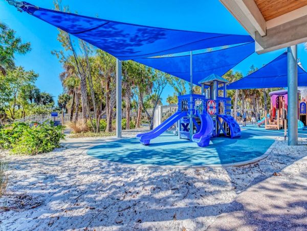 Lovely Siesta Key Condo with Great Amenities