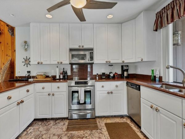 Boca Grande Vacation Home Five Bedroom Walk to Beach