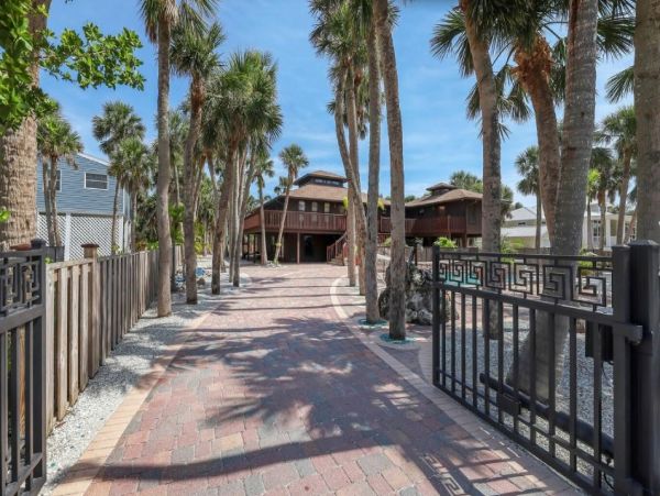 Boca Grande Vacation Home Five Bedroom Walk to Beach