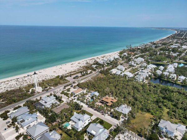 Boca Grande Vacation Home Five Bedroom Walk to Beach