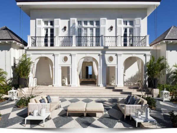 Luxury Villa with 9 Bedrooms and Amazing Views