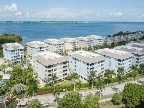 Bradenton Vacation Condo Three Bedroom Lagoon Views