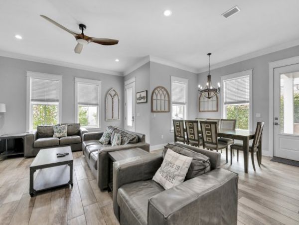 Miramar Beach 4 Bedroom Vacation Home Close to Beach