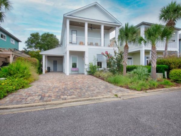 Miramar Beach 4 Bedroom Vacation Home Close to Beach