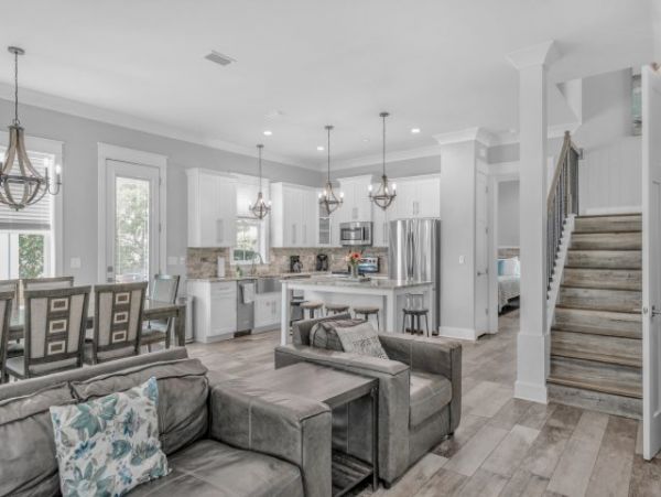 Miramar Beach 4 Bedroom Vacation Home Close to Beach