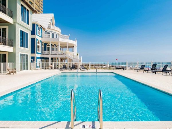 Fantastic Beachfront Home in Orange Beach Sleeps 28 Guests!