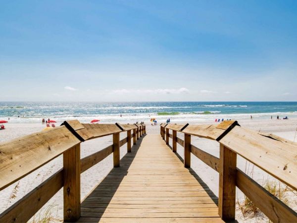 Fantastic Beachfront Home in Orange Beach Sleeps 28 Guests!