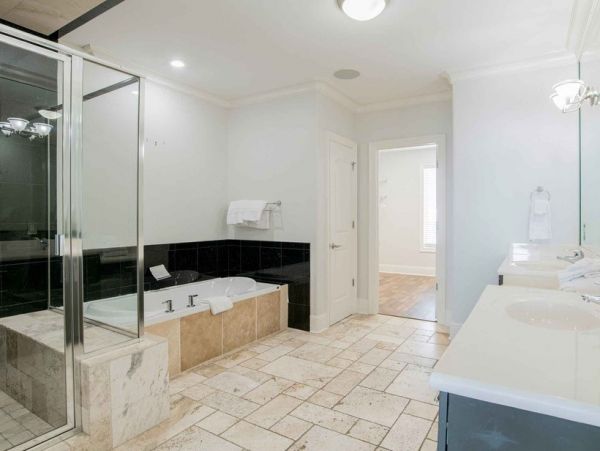 Fantastic Beachfront Home in Orange Beach Sleeps 28 Guests!