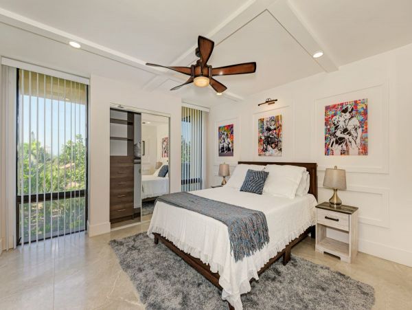 Siesta Key 2 Bedroom Vacation Condo Close to Beach