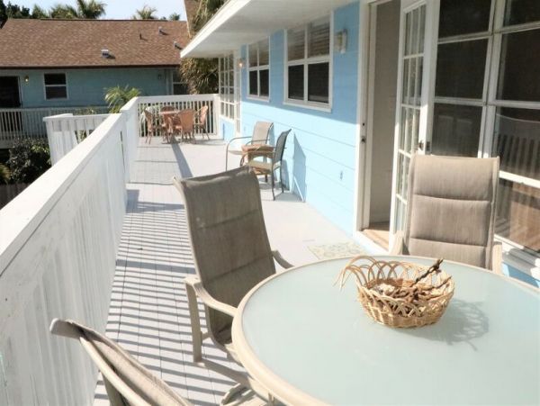 Siesta Key Vacation Condo Three Bedroom Walk to Beach