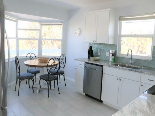 Siesta Key Vacation Condo Three Bedroom Walk to Beach