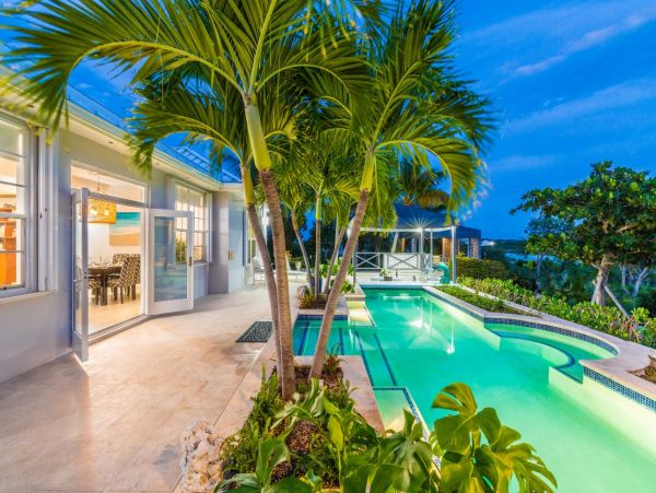 Beachfront Four Bedroom Vacation Villa in Turks and Caicos