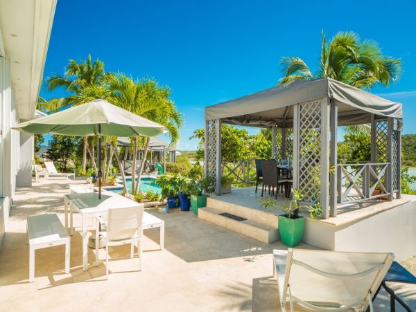 Beachfront Four Bedroom Vacation Villa in Turks and Caicos