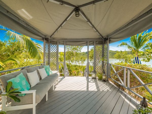 Beachfront Four Bedroom Vacation Villa in Turks and Caicos