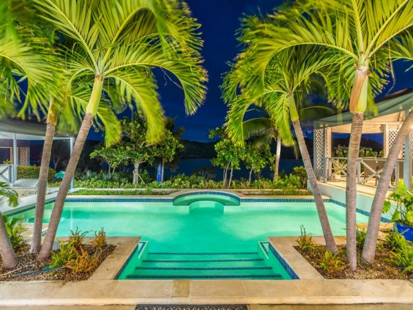 Beachfront Four Bedroom Vacation Villa in Turks and Caicos