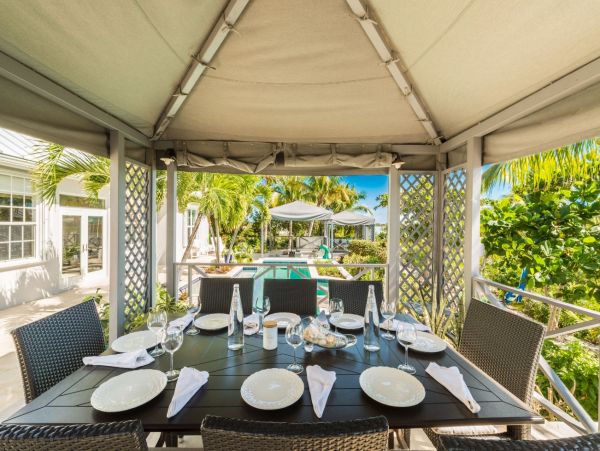 Beachfront Four Bedroom Vacation Villa in Turks and Caicos