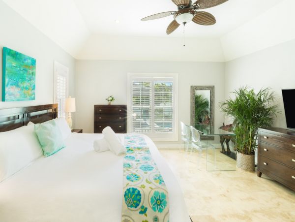 Beachfront Four Bedroom Vacation Villa in Turks and Caicos