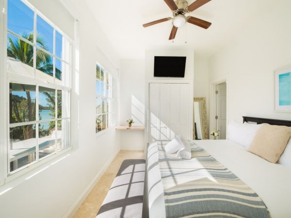 Beachfront Four Bedroom Vacation Villa in Turks and Caicos