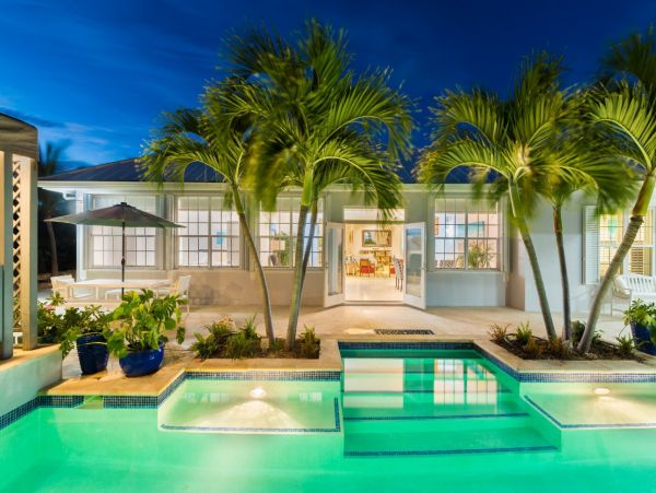 Beachfront Four Bedroom Vacation Villa in Turks and Caicos