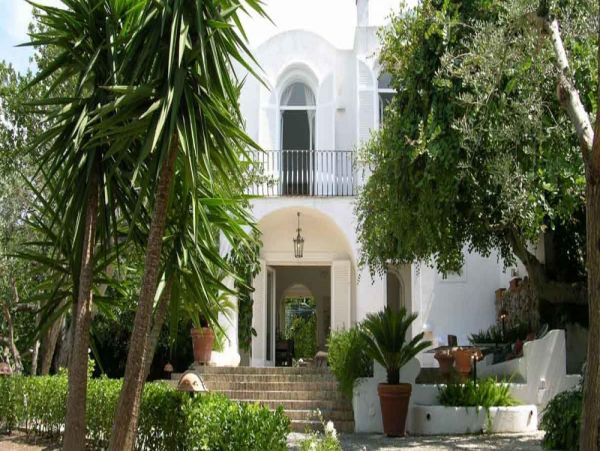 Capri Vacation Home Three Bedroom Spectacular Views
