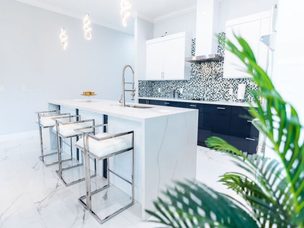 Chic Vacation Home in Naples with Pool and Hot Tub Sleeps 8