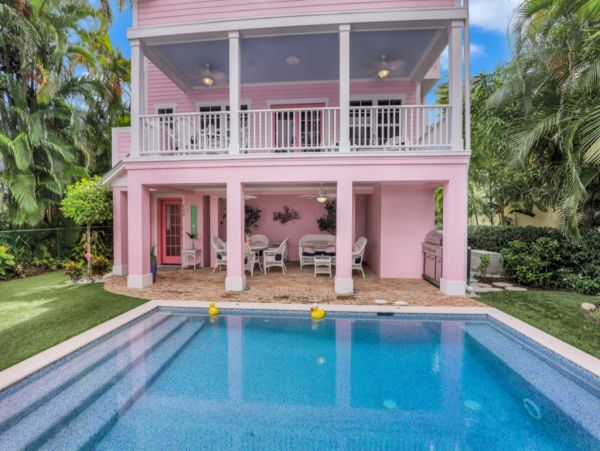 Naples Vacation Home Five Bedroom Walk to Beach