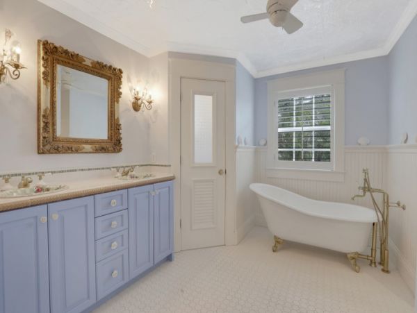 Naples Vacation Home Five Bedroom Walk to Beach