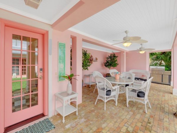 Naples Vacation Home Five Bedroom Walk to Beach