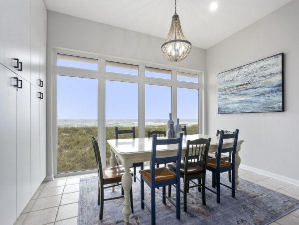 Spacious Six Bedroom Beachfront Vacation Home in Navarre Beach