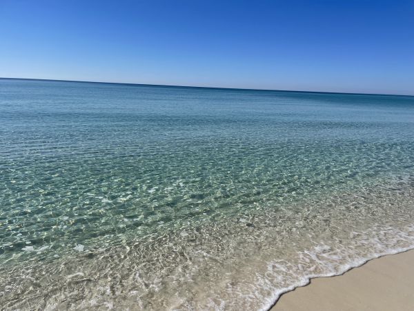 Spacious Six Bedroom Beachfront Vacation Home in Navarre Beach