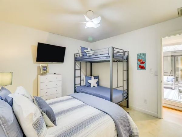 Charming Vacation Home in Hilton Head Island Sleeps 14