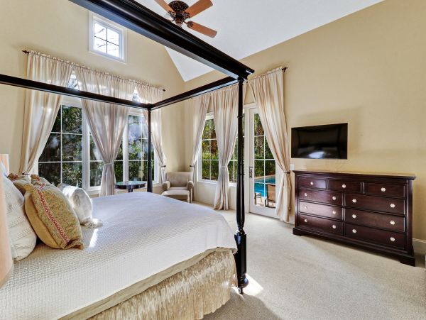 Stunning 5 Bedroom Vacation Pool Home in Hilton Head
