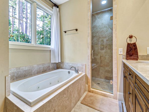 Stunning 5 Bedroom Vacation Pool Home in Hilton Head
