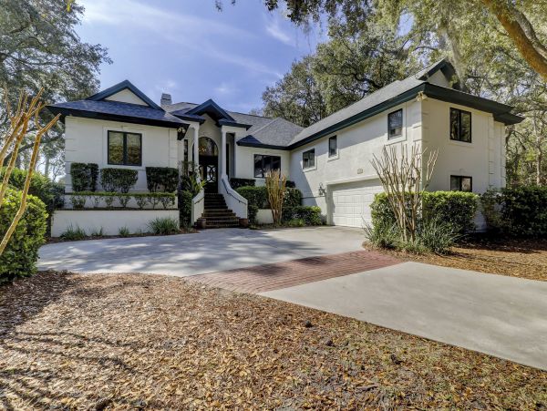 Luxury Vacation Pool Home in Hilton Head Sleeps 11 Guests