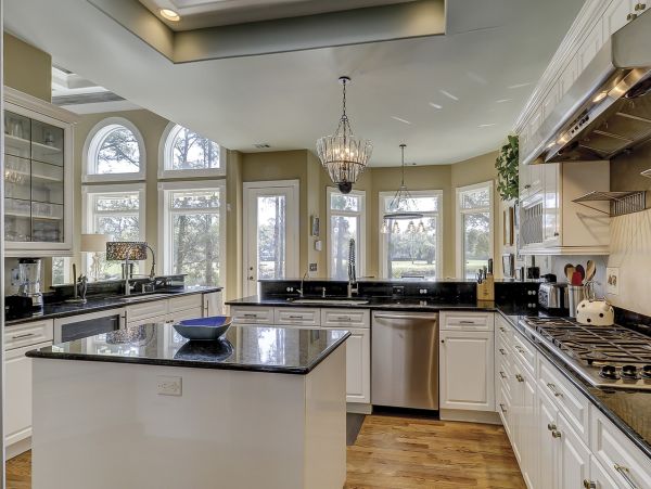 Luxury Vacation Pool Home in Hilton Head Sleeps 11 Guests