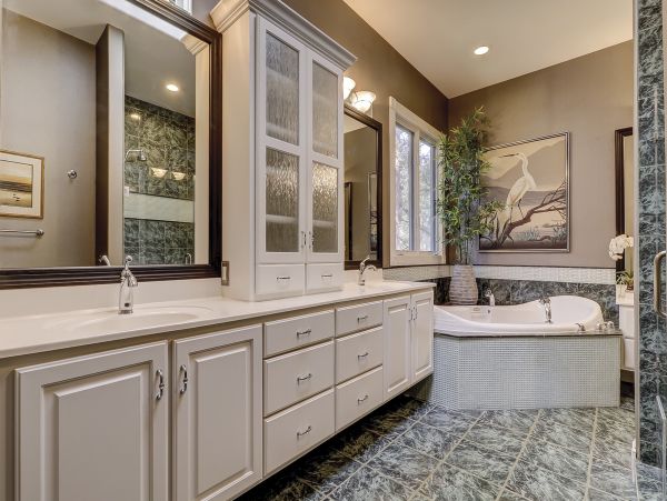 Luxury Vacation Pool Home in Hilton Head Sleeps 11 Guests