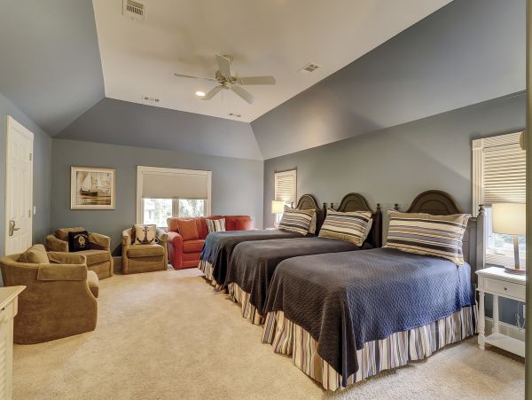 Luxury Vacation Pool Home in Hilton Head Sleeps 11 Guests