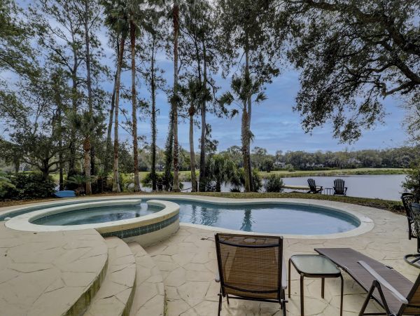 Luxury Vacation Pool Home in Hilton Head Sleeps 11 Guests