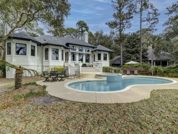 Luxury Vacation Pool Home in Hilton Head Sleeps 11 Guests