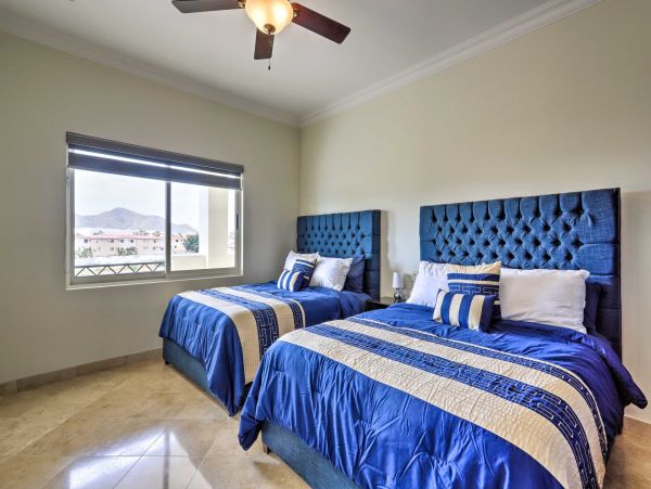 Cabo San Lucas Luxury Condo with 2 Bedrooms and Balcony