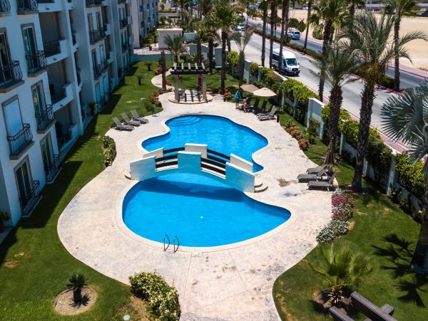 Cabo San Lucas Luxury Condo with 2 Bedrooms and Balcony