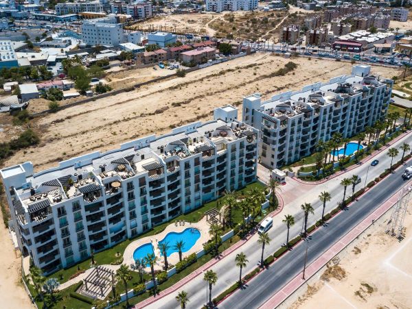 Cabo San Lucas Luxury Condo with 2 Bedrooms and Balcony