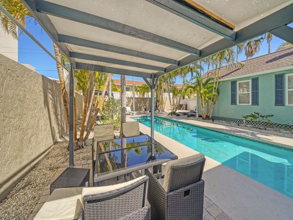 Siesta Key Vacation Home 200 Steps to Beach