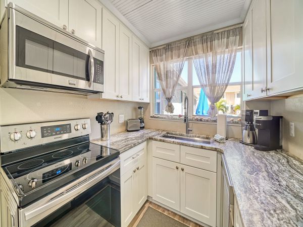 Siesta Key Vacation Home 200 Steps to Beach