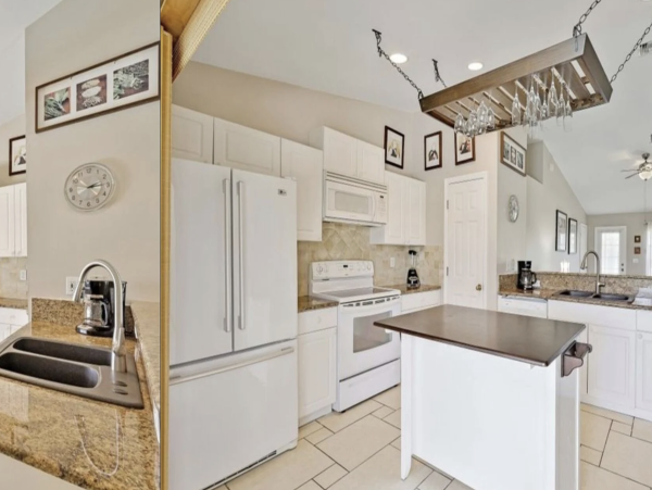 Cape Coral Pool Vacation Home Three Bedrooms Plus Bonus Room!