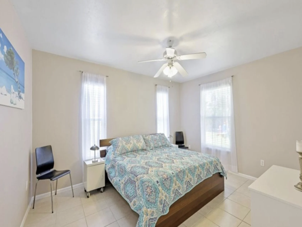 Cape Coral Pool Vacation Home Three Bedrooms Plus Bonus Room!