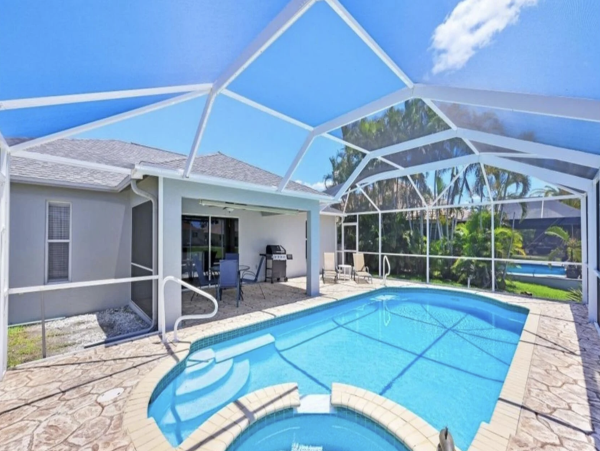 Cape Coral Pool Vacation Home Three Bedrooms Plus Bonus Room!